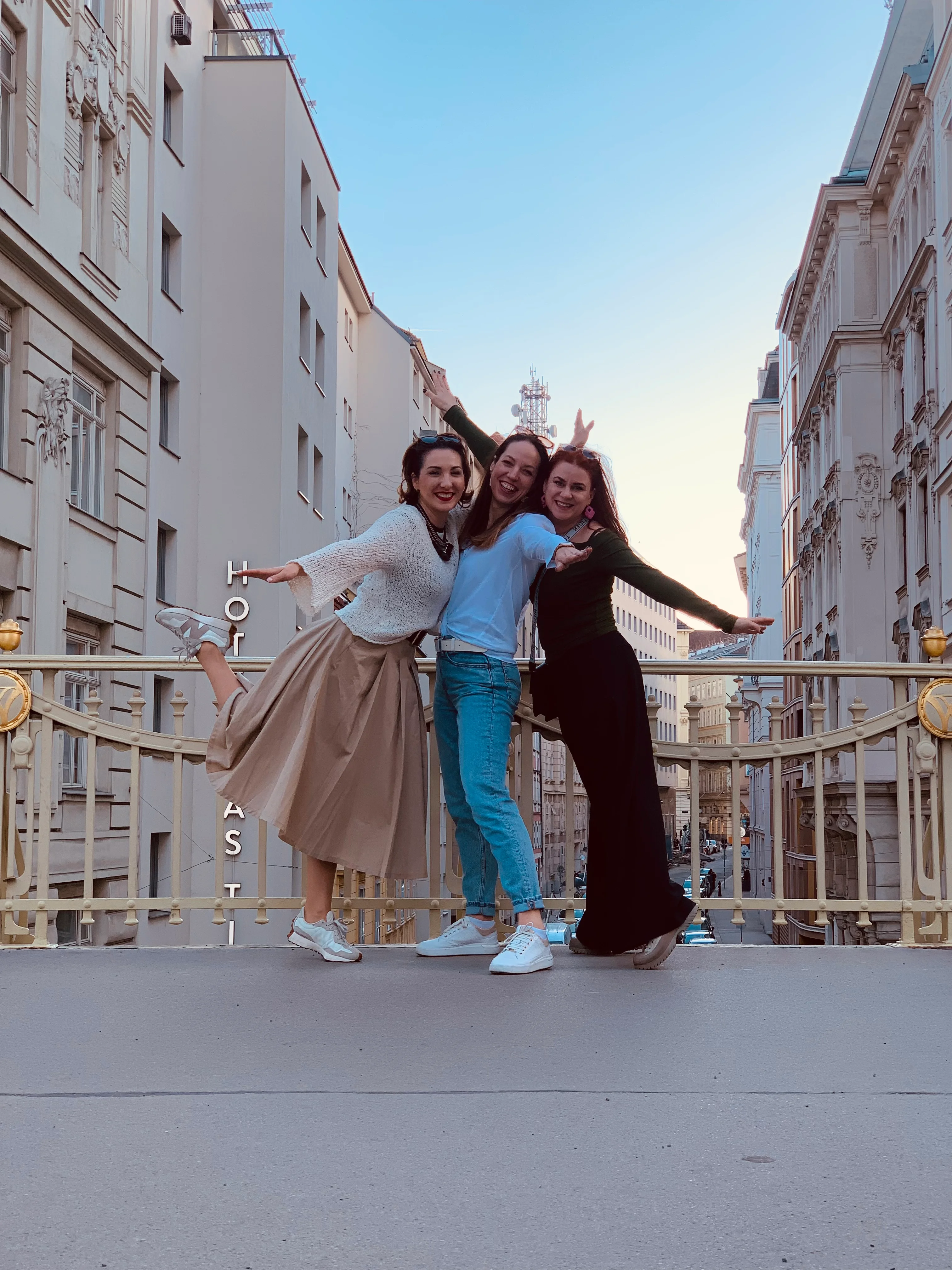 Echipa Edu Expo Cluj - Andrada, Anamaria și Georgeta